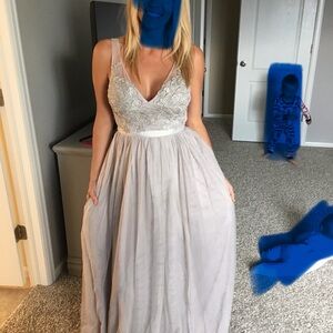 Elegant Lace Bodice Maxi Dress in Light Gray